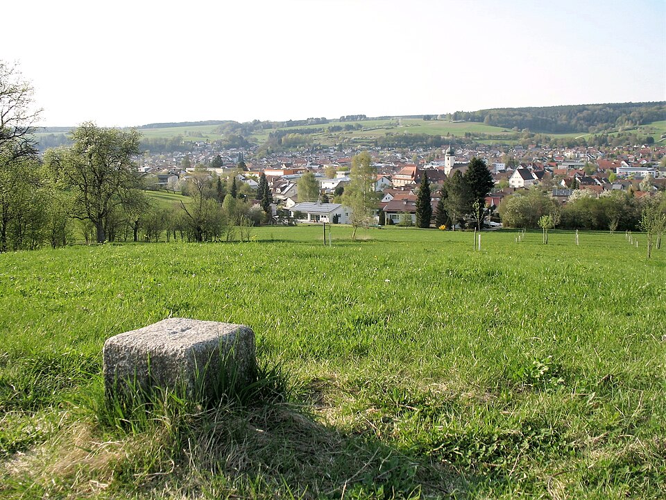 Dach-Fachbetriebe in Steinheim am Albuch: Stadtansicht – Foto: Marie Čcheidzeová Dach-Fachbetriebe in Steinheim am Albuch: Stadtansicht