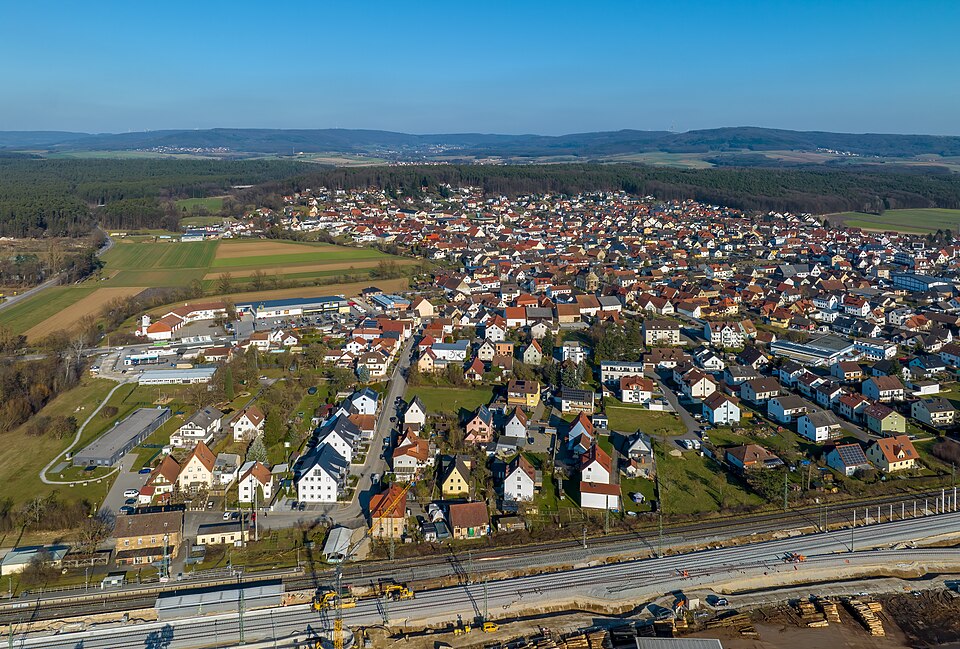 Dach-Fachbetriebe in Strullendorf: Stadtansicht – Foto: Ermell Dach-Fachbetriebe in Strullendorf: Stadtansicht