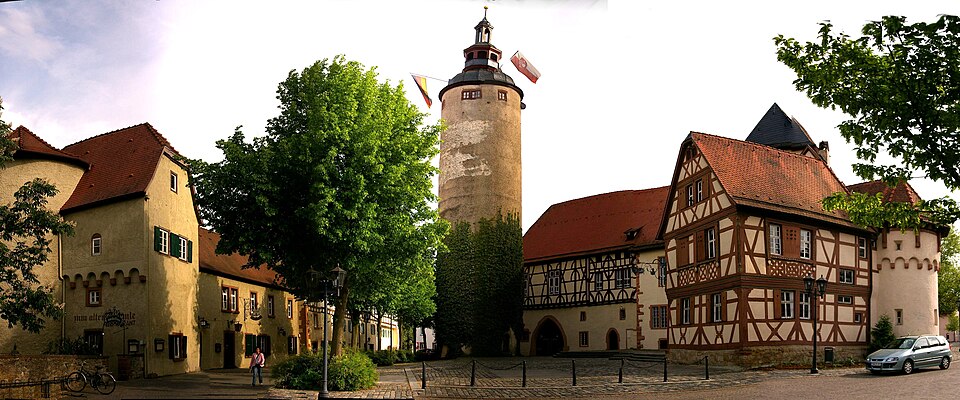 Dach-Fachbetriebe in Tauberbischofsheim: Stadtansicht – Foto: Reinhard Kirchner Dach-Fachbetriebe in Tauberbischofsheim: Stadtansicht