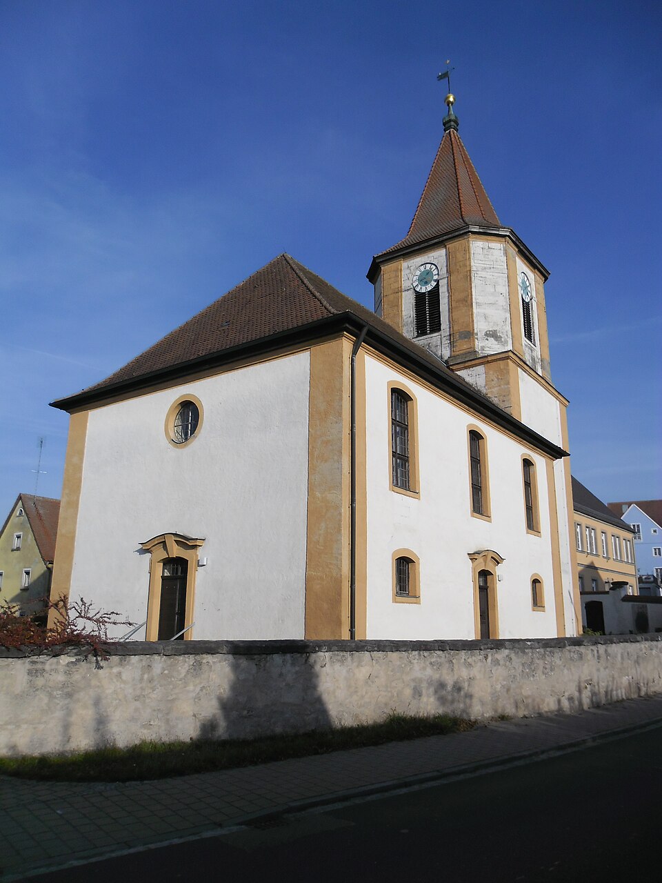 Dach-Fachbetriebe in Thalmässing: Stadtansicht – Foto: Aarp65 Dach-Fachbetriebe in Thalmässing: Stadtansicht