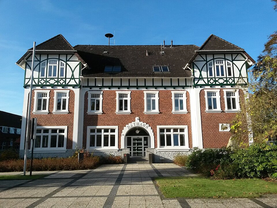 Dach-Fachbetriebe in Tostedt: Rathaus