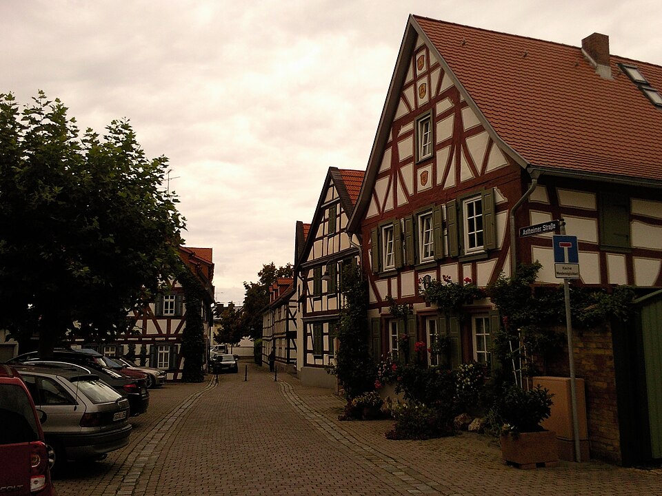 Dach-Fachbetriebe in Trebur: Stadtansicht – Foto: Tomek Banaś Dach-Fachbetriebe in Trebur: Stadtansicht