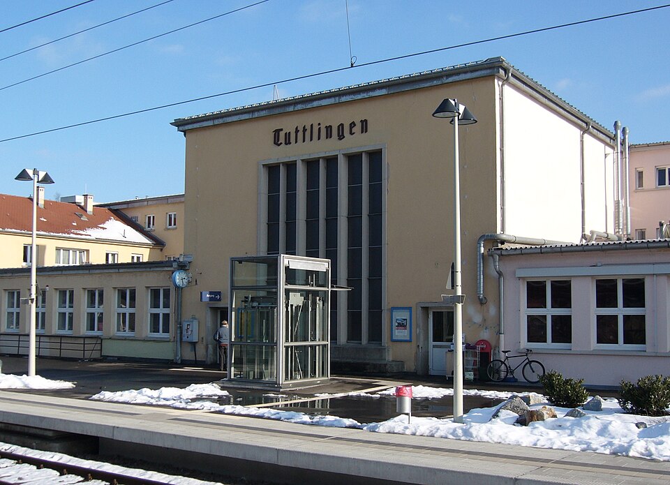 Dach-Fachbetriebe in Tuttlingen: Bahnhof