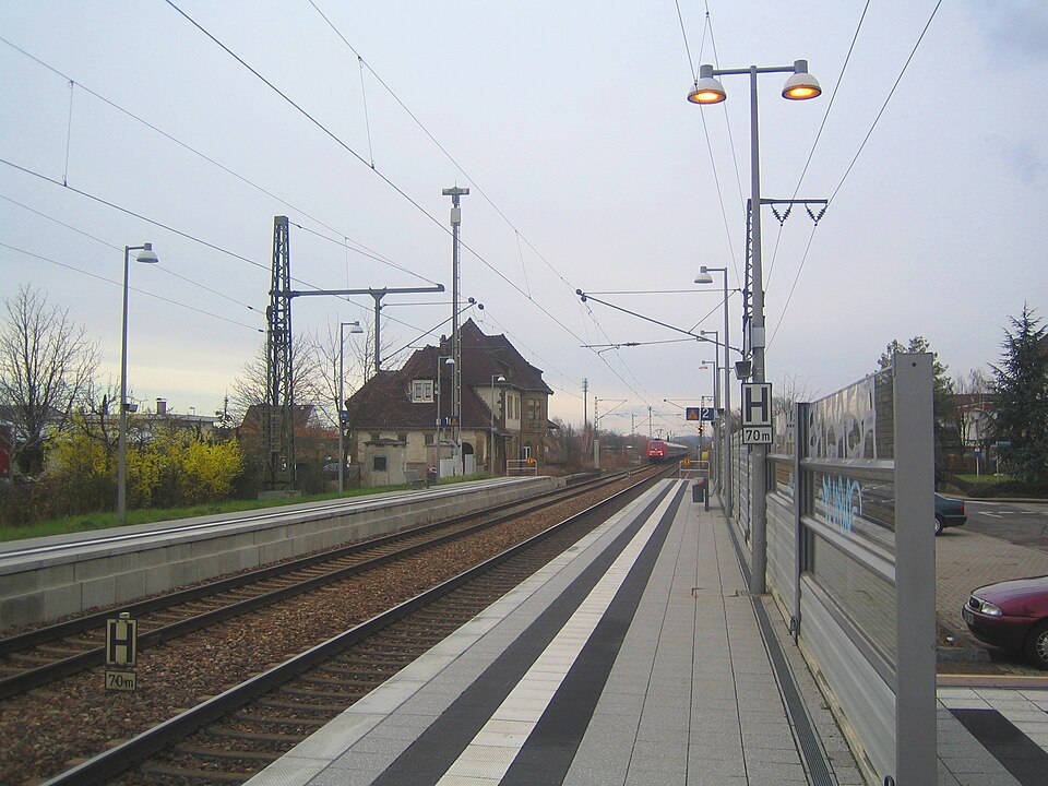 Dach-Fachbetriebe in Ubstadt-Weiher: Stadtansicht – Foto: Antifaschist 666 Dach-Fachbetriebe in Ubstadt-Weiher: Stadtansicht