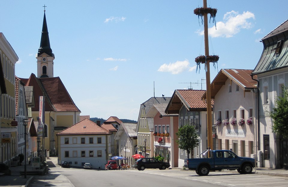 Dach-Fachbetriebe in Untergriesbach: Marktplatz