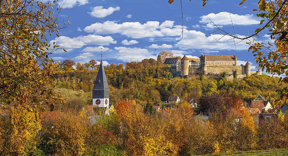 Dach-Fachbetriebe in Untergruppenbach: Burg – Foto: Bildtechnik Braendle Dach-Fachbetriebe in Untergruppenbach: Burg