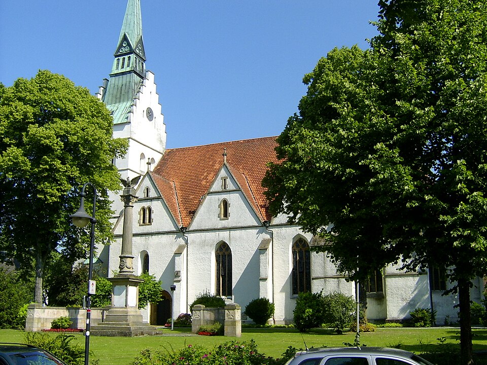 Dach-Fachbetriebe in Versmold: Kirche – Foto: Wikimedia-Autor Dach-Fachbetriebe in Versmold: Kirche