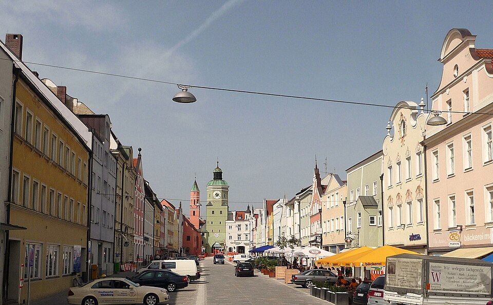 Dach-Fachbetriebe in Vilsbiburg: Marktplatz
