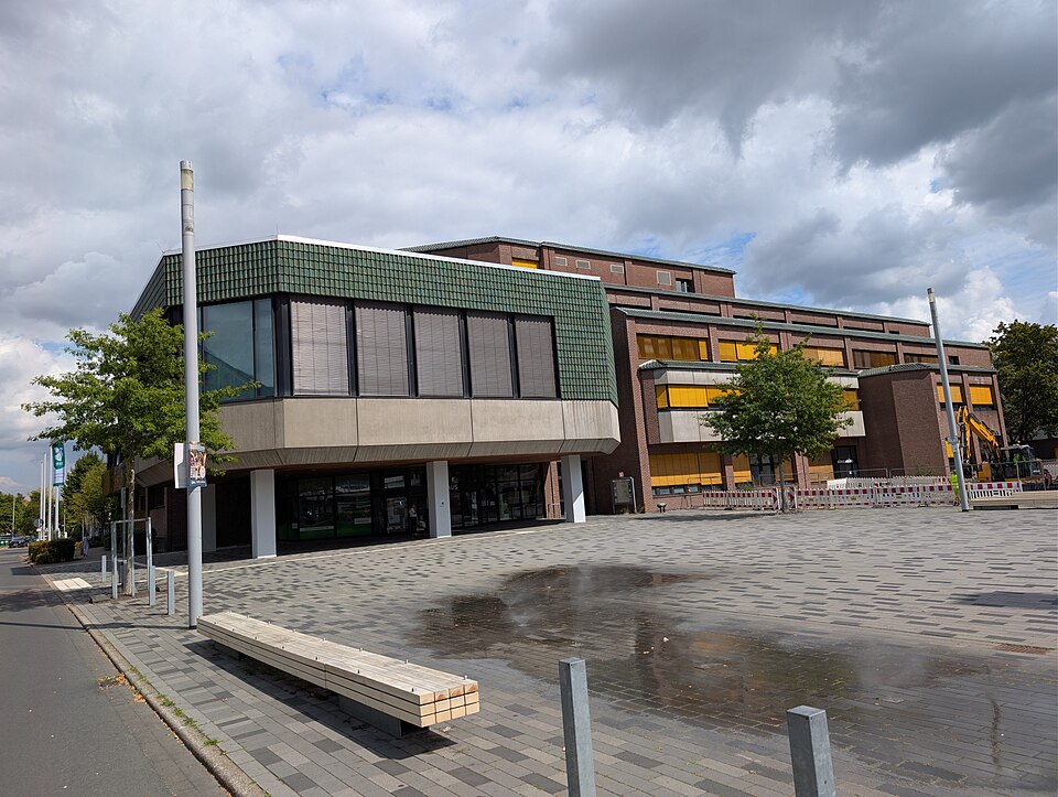 Dach-Fachbetriebe in Voerde (Niederrhein): Rathaus