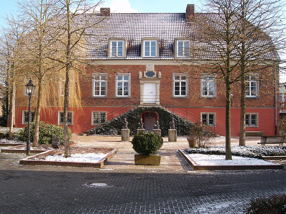 Dach-Fachbetriebe in Vreden: Burg – Foto: Vertigo Man-iac Dach-Fachbetriebe in Vreden: Burg