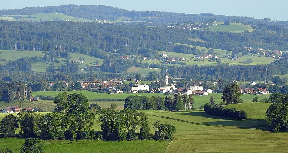 Dach-Fachbetriebe in Waltenhofen: Stadtansicht – Foto: Flodur63 Dach-Fachbetriebe in Waltenhofen: Stadtansicht