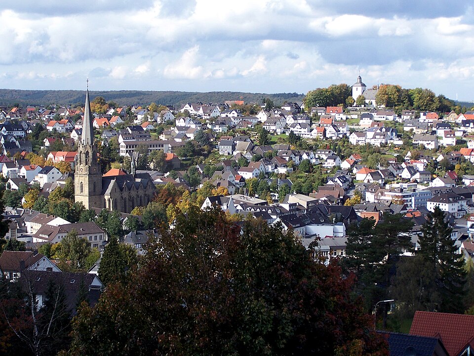 Dach-Fachbetriebe in Warstein: Stadtansicht – Foto: Th. Zimmermann Dach-Fachbetriebe in Warstein: Stadtansicht