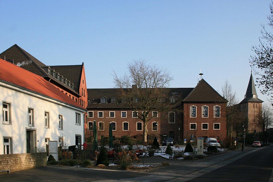 Dach-Fachbetriebe in Wegberg: Wegberger Mühle – Foto: Käthe u. Bernd Limburg Dach-Fachbetriebe in Wegberg: Wegberger Mühle