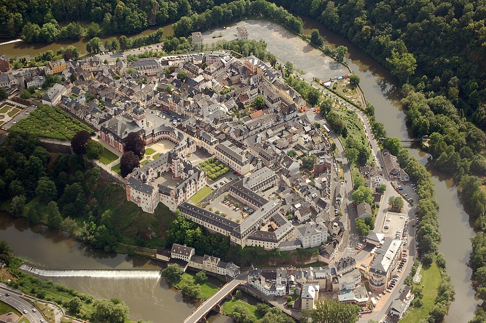 Dach-Fachbetriebe in Weilburg: Luftbild – Foto: Fritz Geller-Grimm Dach-Fachbetriebe in Weilburg: Luftbild