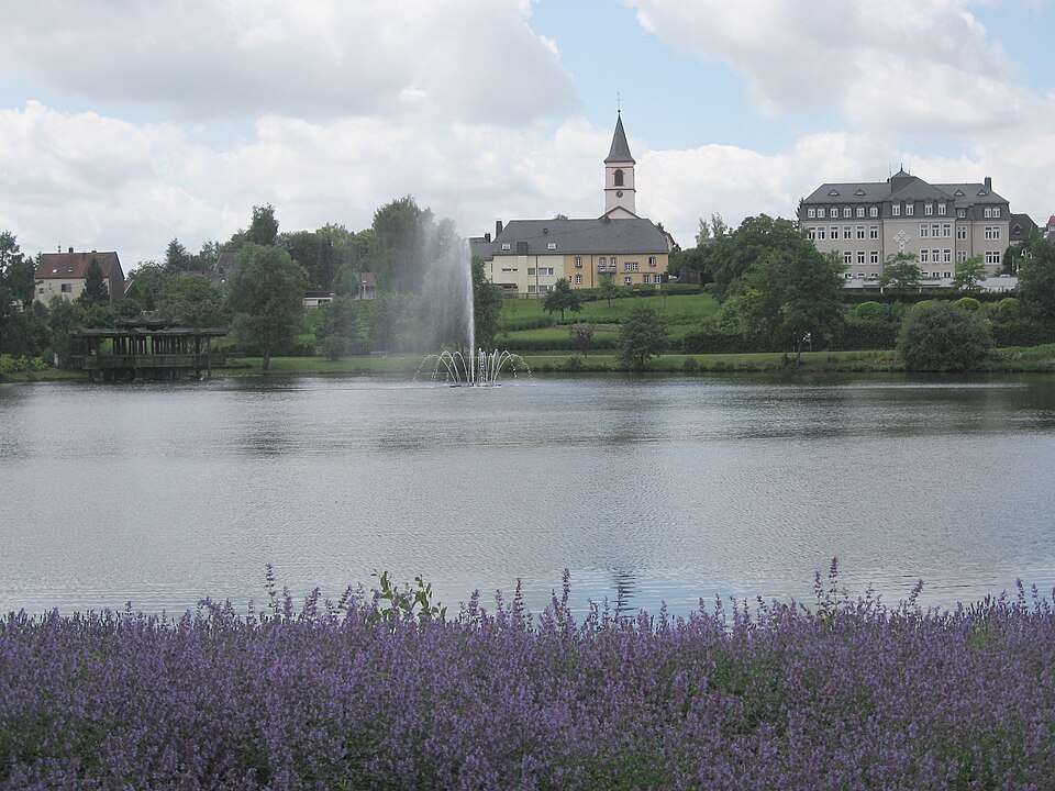 Dach-Fachbetriebe in Weiskirchen: Stadtansicht – Foto: Barthwo Dach-Fachbetriebe in Weiskirchen: Stadtansicht