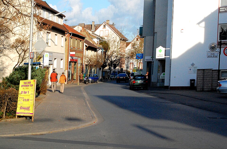 Dach-Fachbetriebe in Weiterstadt: Stadtansicht – Foto: André Poth Dach-Fachbetriebe in Weiterstadt: Stadtansicht