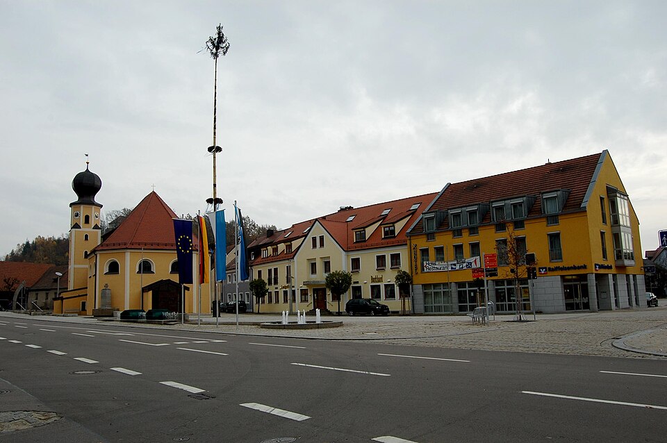 Dach-Fachbetriebe in Wernberg-Köblitz: Stadtansicht – Foto: Alois Köppl, Gleiritsch Dach-Fachbetriebe in Wernberg-Köblitz: Stadtansicht