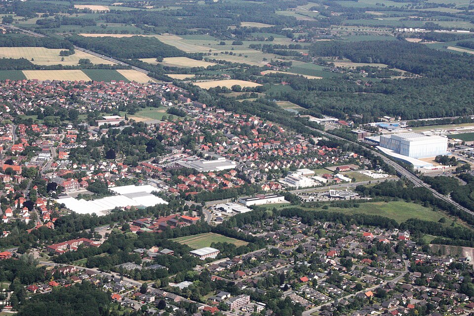 Dach-Fachbetriebe in Westerstede: Stadtansicht – Foto: Bin im Garten Dach-Fachbetriebe in Westerstede: Stadtansicht