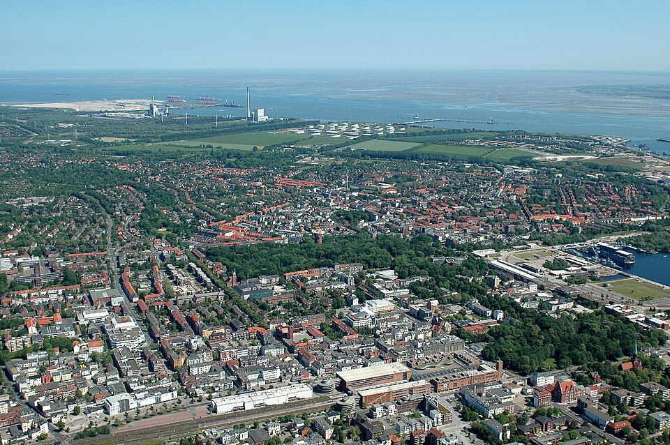 Dach-Fachbetriebe in Wilhelmshaven: Stadtansicht – Foto: Martina Nolte Dach-Fachbetriebe in Wilhelmshaven: Stadtansicht