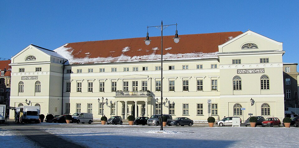 Dach-Fachbetriebe in Wismar: Rathaus – Foto: Niteshift Dach-Fachbetriebe in Wismar: Rathaus