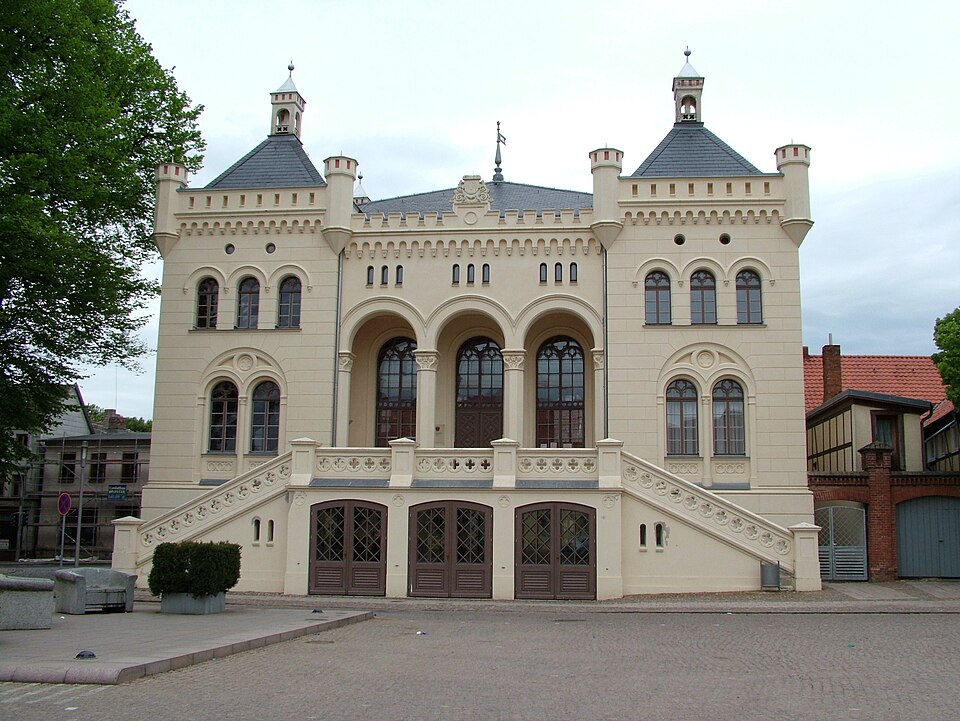 Dach-Fachbetriebe in Wittenburg: Rathaus