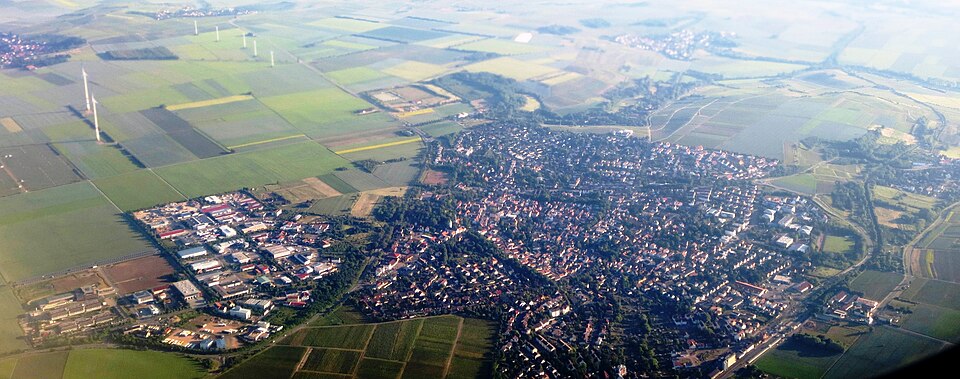 Dach-Fachbetriebe in Wörrstadt: Stadtansicht – Foto: Bjoertvedt Dach-Fachbetriebe in Wörrstadt: Stadtansicht