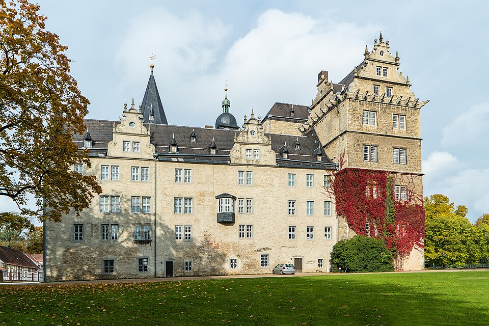 Dach-Fachbetriebe in Wolfsburg: Schloss – Foto: Radler59 Dach-Fachbetriebe in Wolfsburg: Schloss