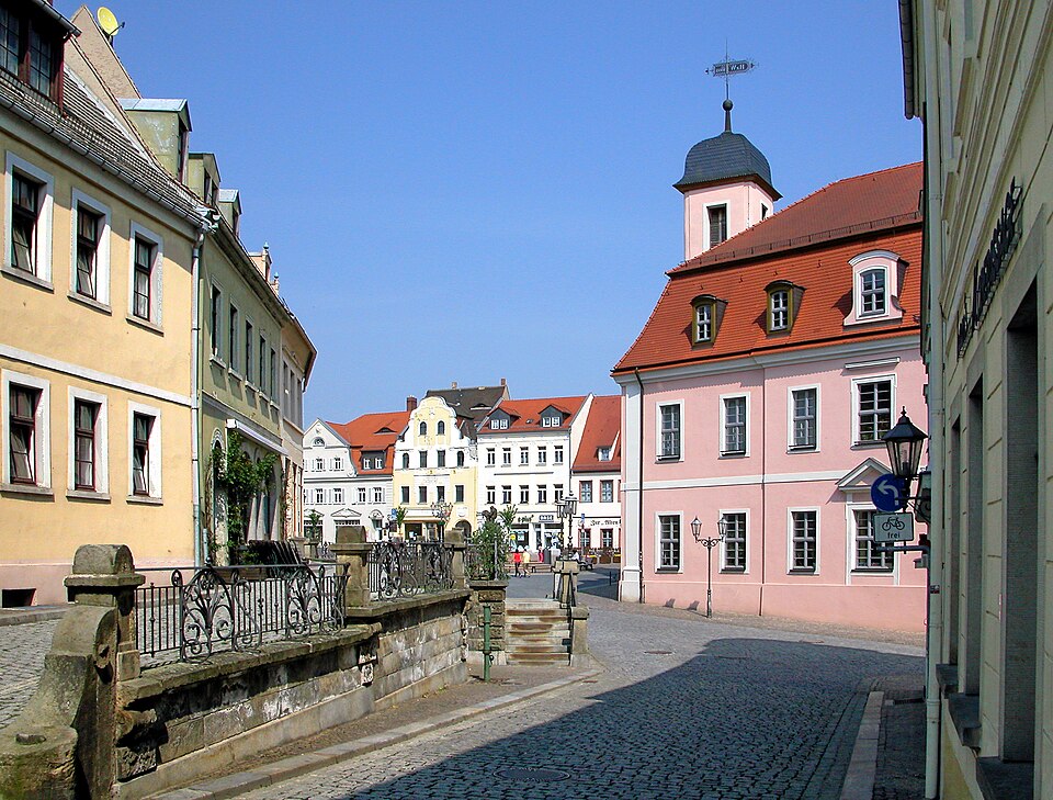 Dach-Fachbetriebe in Wurzen: Domgasse Markt Rathaus – Foto: Jörg Blobelt Dach-Fachbetriebe in Wurzen: Domgasse Markt Rathaus