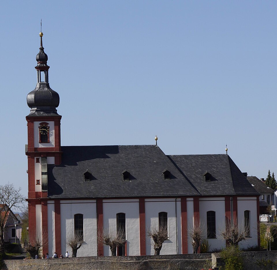 Dach-Fachbetriebe in Zellingen: Pfarrkirche – Foto: UlrichAAB Dach-Fachbetriebe in Zellingen: Pfarrkirche